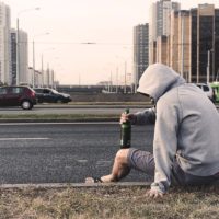 verslaving, IJslandse preventiemodel, dak- en thuisloze jongeren