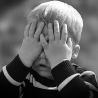 hersenontsteking, kindermishandeling, exposure-therapie, EMDR, jeugdzorg, geweld