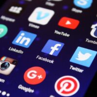 TikTok, sociale media, stoornisdenken, sociale media, social media, digitale middelen, suïcide, zelfmoord, influencers, sociale media, onderzoek, kinderen,