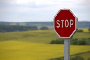 zorgmanifest, opnamestops, seksueel grensoverschrijdend gedrag, aanmeldstop, basis ggz, compass, sluiting, preventie, aanwijzing, Flevostate, grensoverschrijdend gedrag,