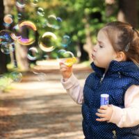 autistische meisjes, autisme bij jonge meisjes, meisjes met autisme,
