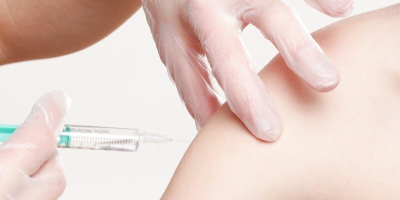 boostervaccinatie, boosterprik, prikpil, verplichte anticonceptie,